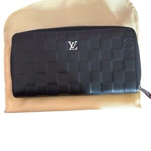 Fashion Lux Black Damier Graphite Zip Wallet